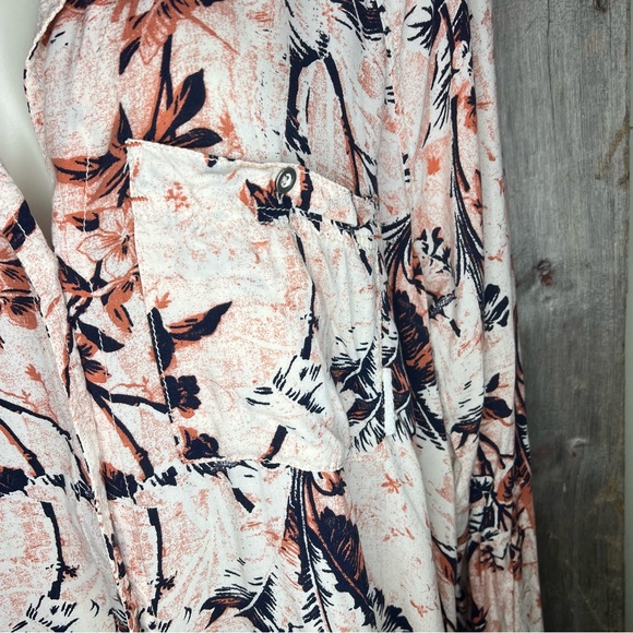 Free People We the Free It’s a Vibe Button Up Shirt Retro Floral Hawaiian Medium - Picture 4 of 13